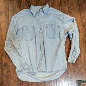 Vintage 90s Levi’s Red Tab Denim Shirt XL Light Wash 1994 60506-1315